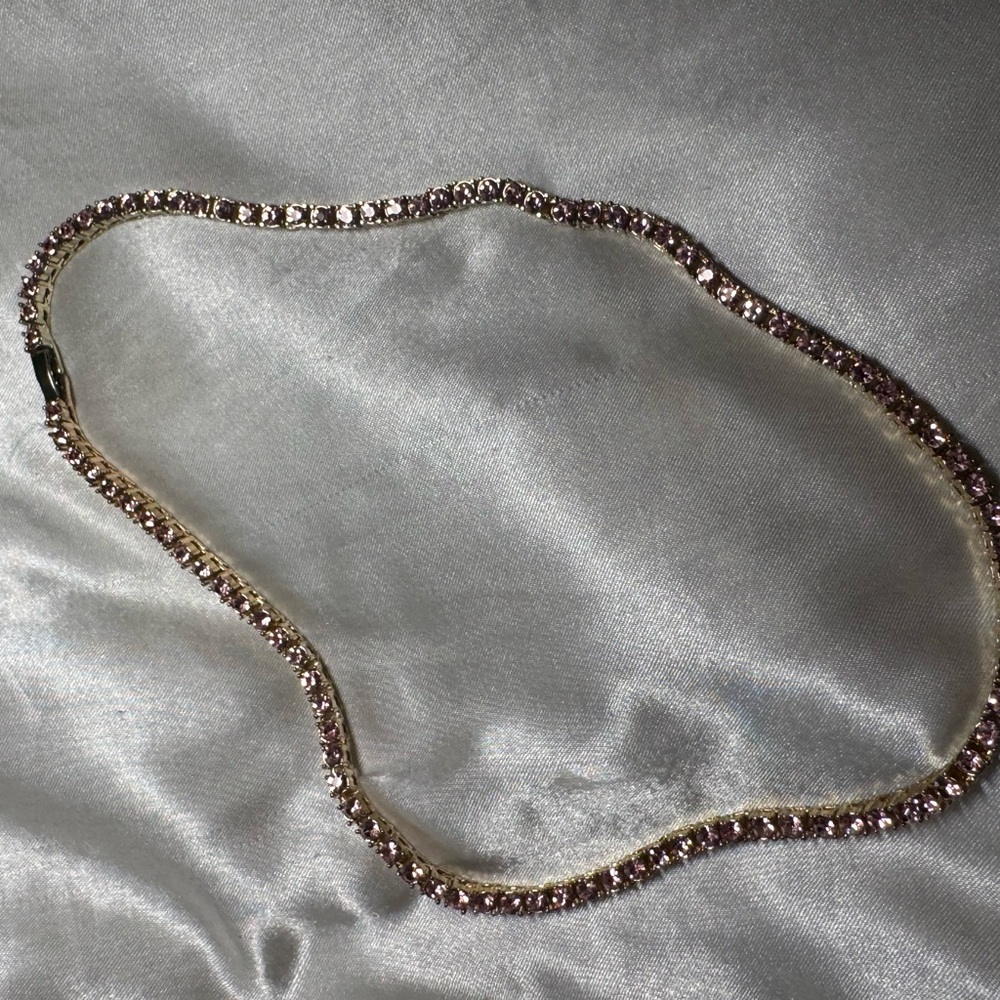 Gold necklace with pink gems - Picture 3 of 5